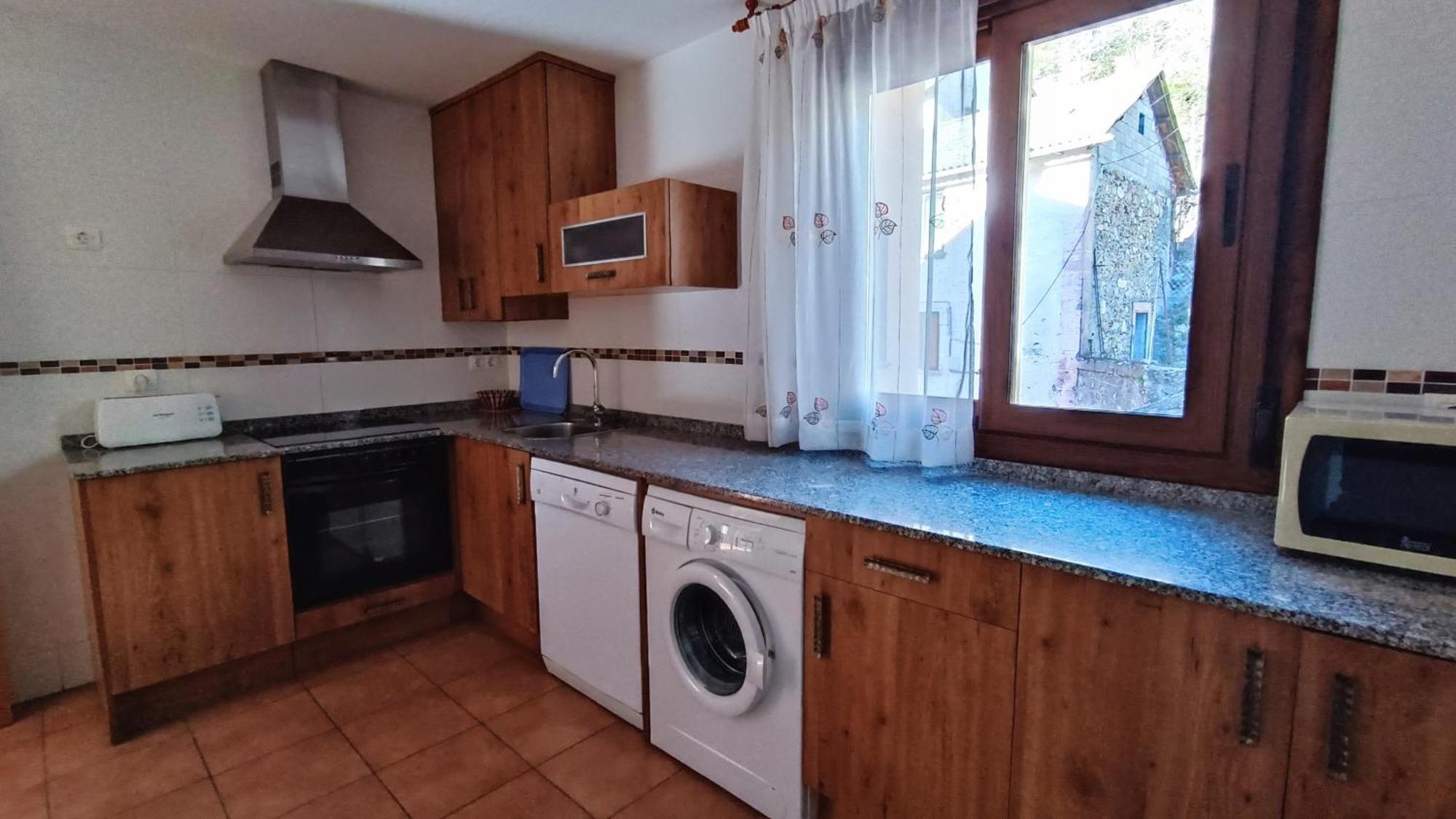 Apartamentos Mobison Салинас-де-Бьельса Экстерьер фото